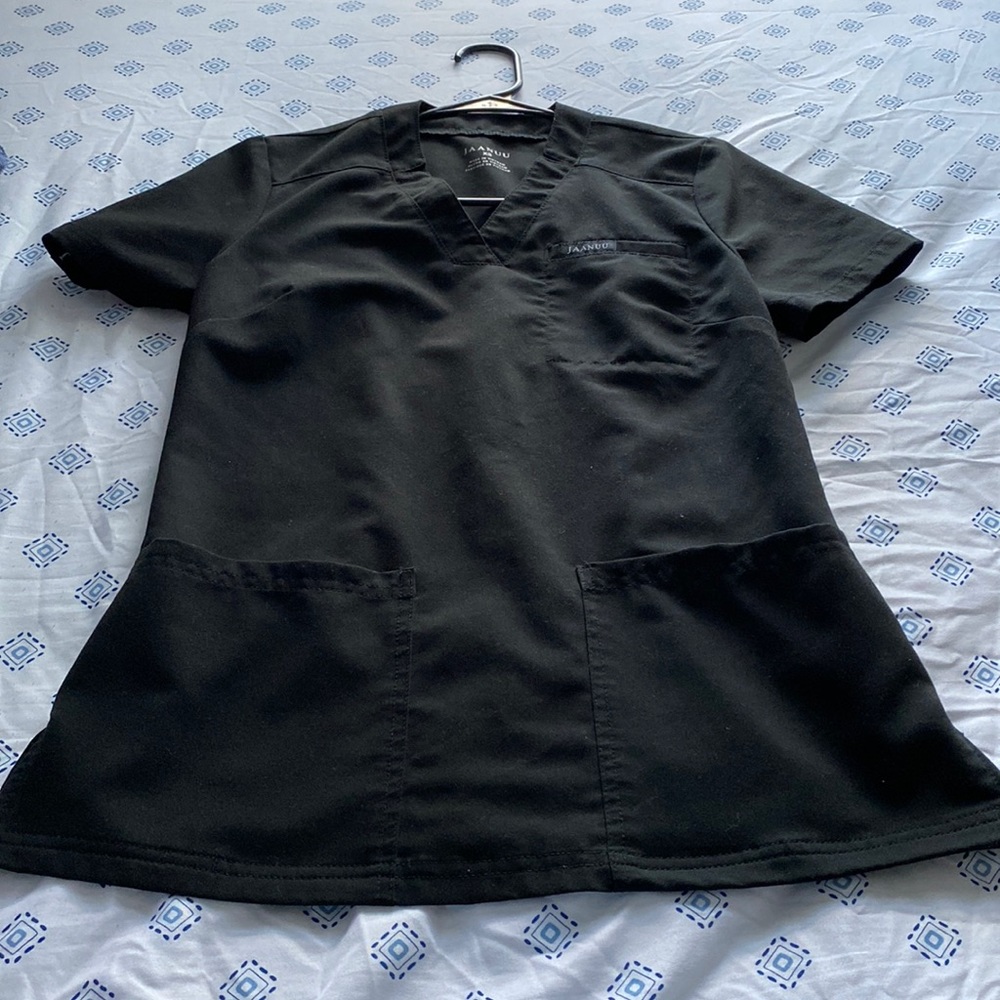 Womens relaxed 3 pocket top